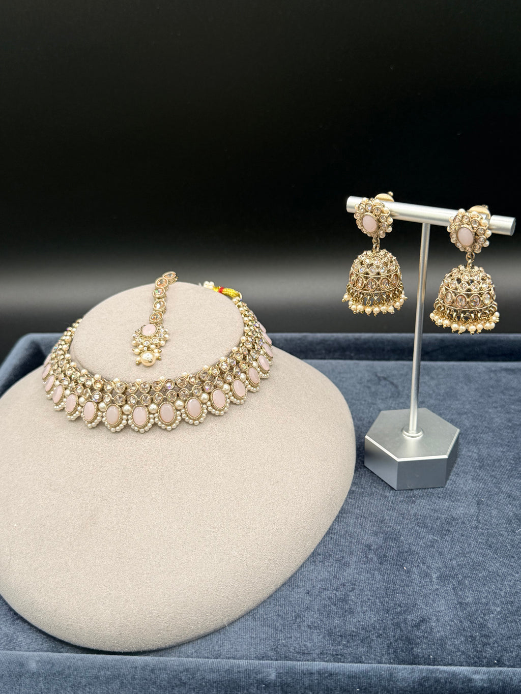 Kundan Choker Set with Jhumka Earrings